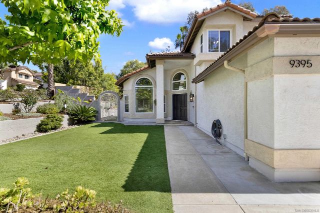 9395 Pipilo St, San Diego, CA 92129