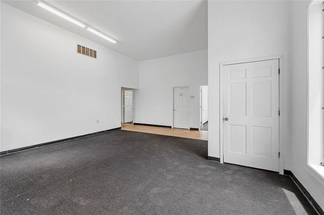 1775 N Highway 67, Florissant, MO 63033