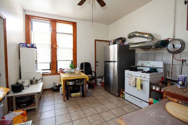 2918 S Wells Street, Chicago, IL 60616