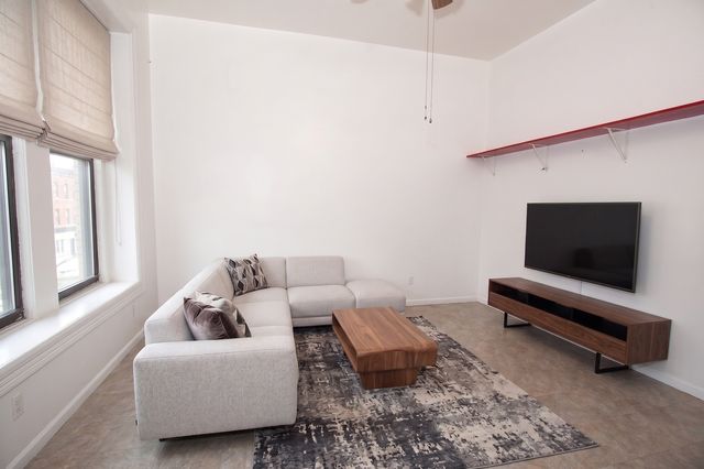 2918 S Wells Street, Chicago, IL 60616