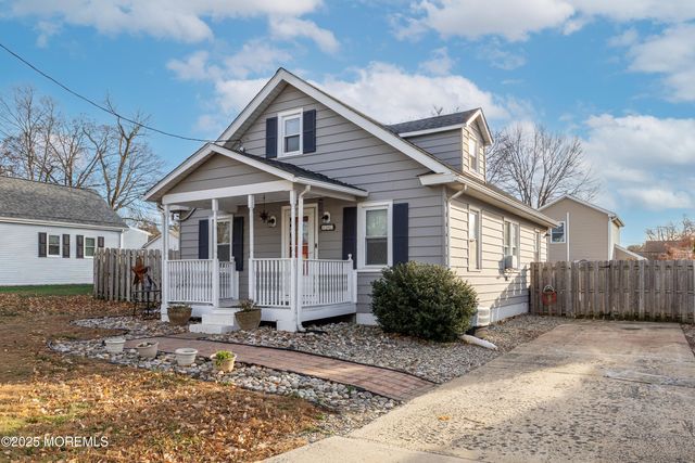 187 Chapman Avenue, Hamilton, NJ 08610