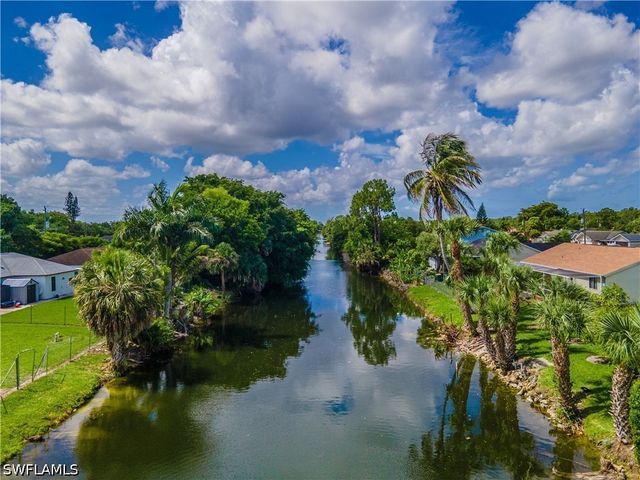 2100 55th ST SW, Naples, FL 34116