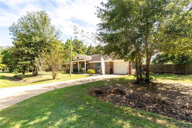 3000 Belle Fontaine Circle, Theodore, AL 36582