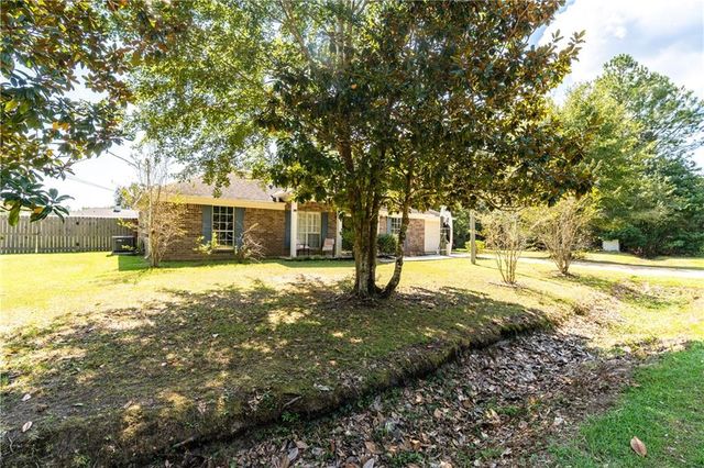 3000 Belle Fontaine Circle, Theodore, AL 36582