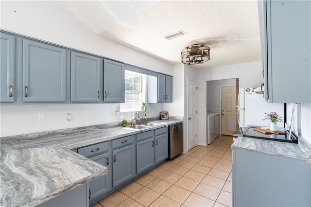 3000 Belle Fontaine Circle, Theodore, AL 36582