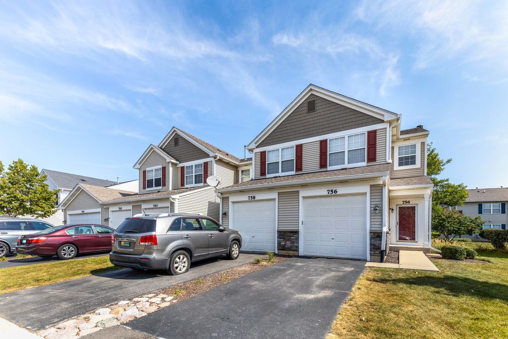 756 Woodewind Drive, Naperville, IL 60563