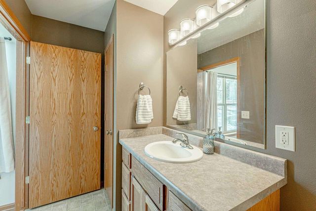 718 Orion Trail, Madison, WI 53718