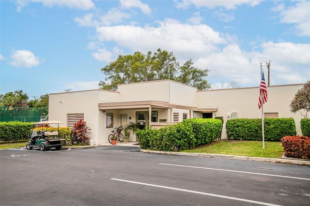 509 LAKESIDE DRIVE 509, Bradenton, FL 34210