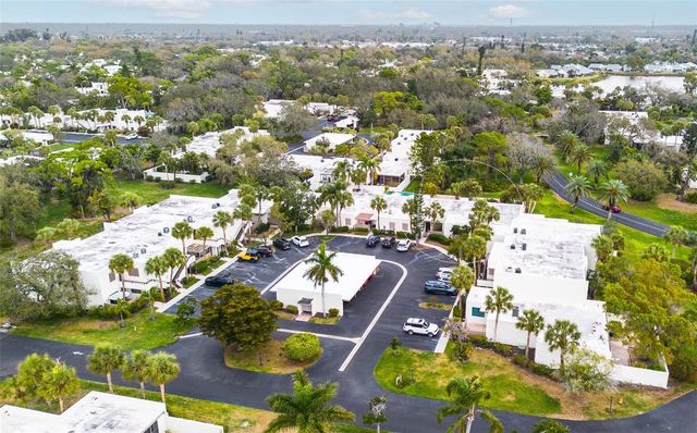 509 LAKESIDE DRIVE 509, Bradenton, FL 34210