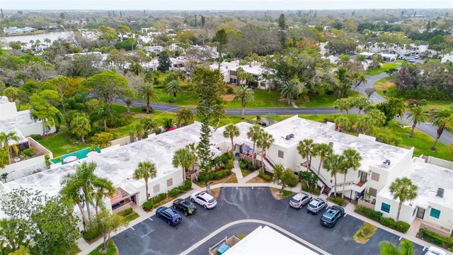509 LAKESIDE DRIVE 509, Bradenton, FL 34210