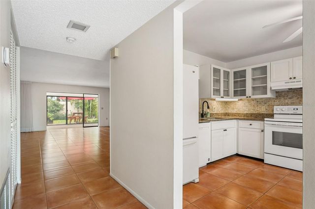 509 LAKESIDE DRIVE 509, Bradenton, FL 34210