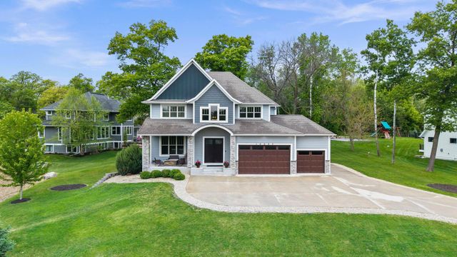 16685 Judicial Road, Lakeville, MN 55044