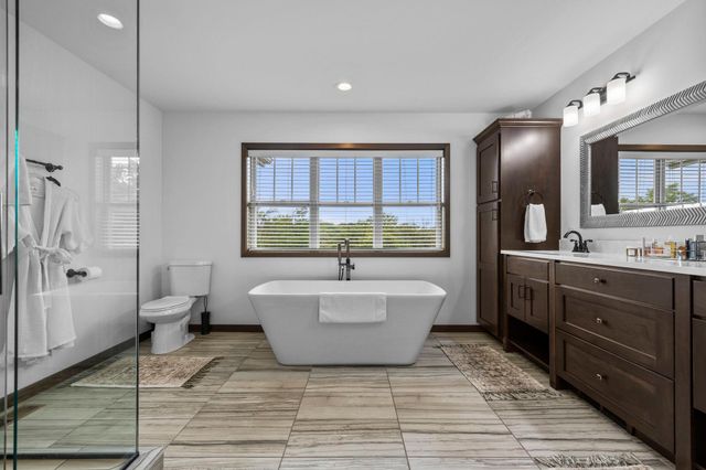 16685 Judicial Road, Lakeville, MN 55044