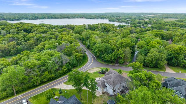 16685 Judicial Road, Lakeville, MN 55044