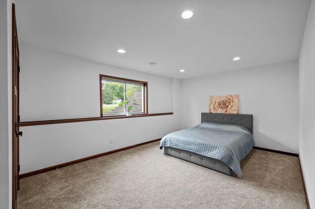 16685 Judicial Road, Lakeville, MN 55044