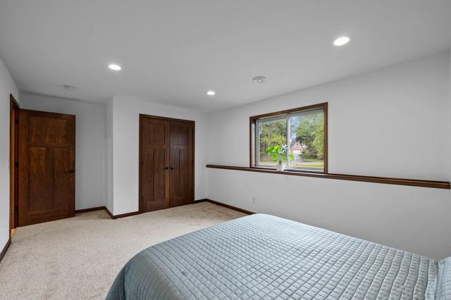 16685 Judicial Road, Lakeville, MN 55044