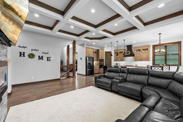 16685 Judicial Road, Lakeville, MN 55044