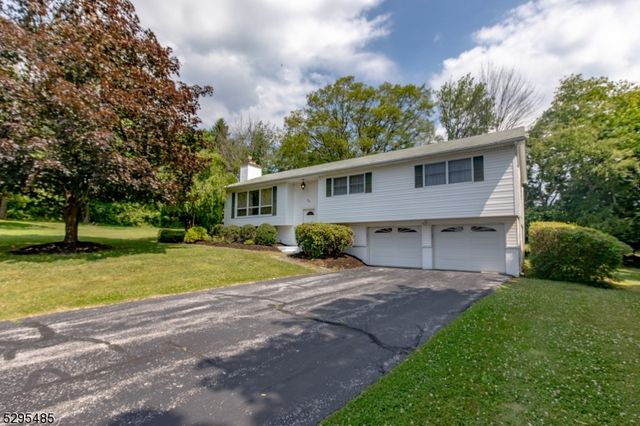 28 Elizabeth Dr, Wantage Twp., NJ 07461