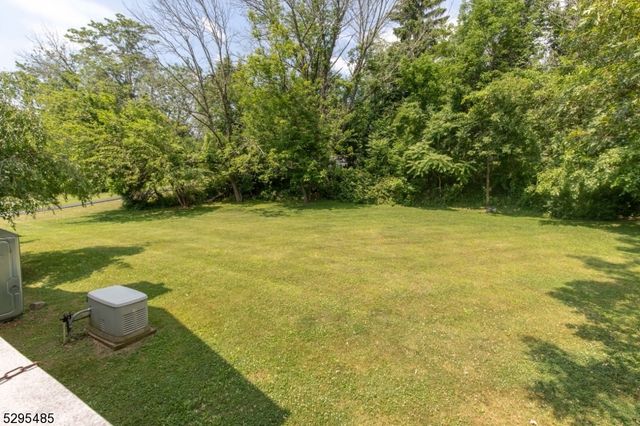 28 Elizabeth Dr, Wantage Twp., NJ 07461