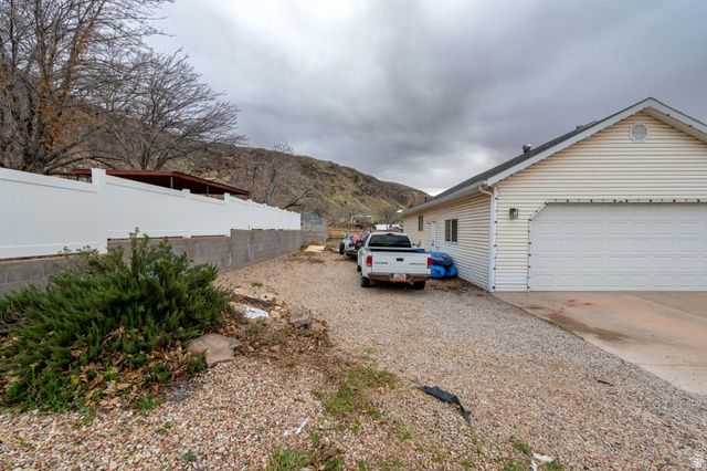 54 E 200 S, La Verkin, UT 84745