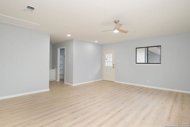 118 Medford, San Antonio, TX 78209