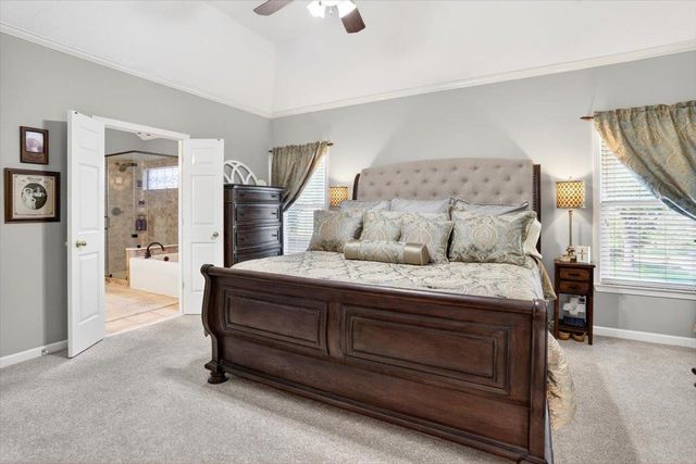 3830 BREEZY SHORES CV, Lakeland, TN 38002