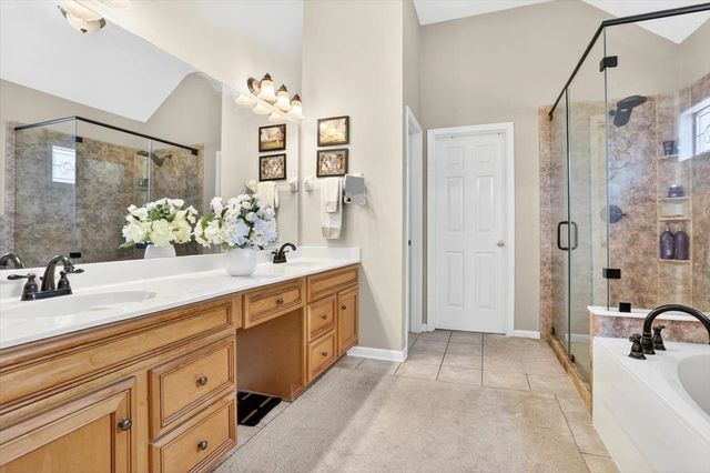 3830 BREEZY SHORES CV, Lakeland, TN 38002