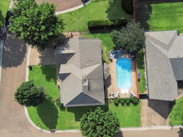 3830 BREEZY SHORES CV, Lakeland, TN 38002