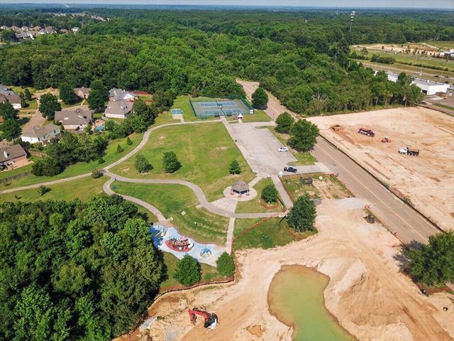 3830 BREEZY SHORES CV, Lakeland, TN 38002