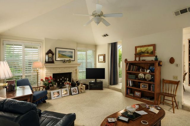 1049 W Sierra Avenue, Fresno, CA 93711