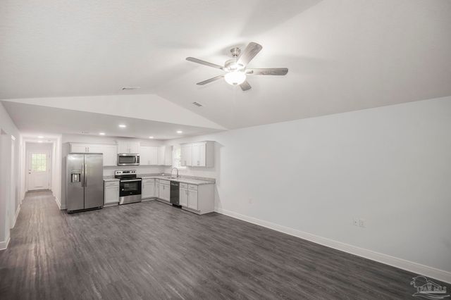 3304 Bonfire Dr, Milton, FL 32583
