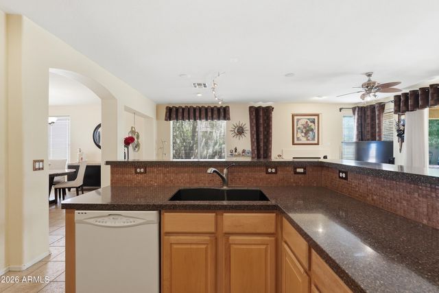 420 N ROGER Way, Chandler, AZ 85225