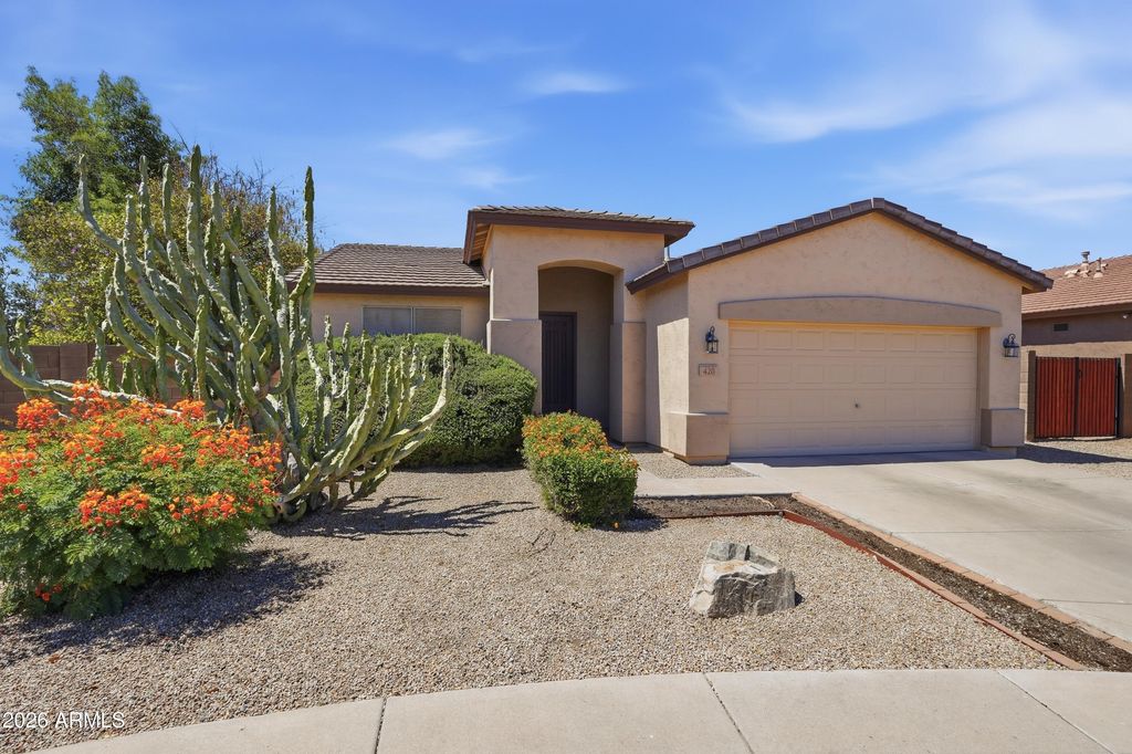 Image 2 of property listing at 420 N ROGER Way, Chandler, AZ 85225