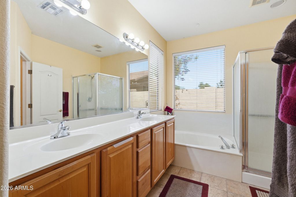 Image 26 of property listing at 420 N ROGER Way, Chandler, AZ 85225