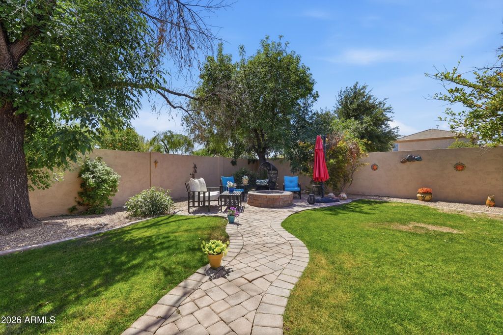 Image 42 of property listing at 420 N ROGER Way, Chandler, AZ 85225