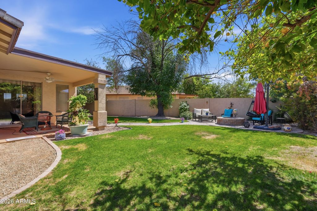 Image 45 of property listing at 420 N ROGER Way, Chandler, AZ 85225