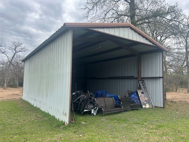 2879 Oak Forest Lane, Madisonville, TX 77864