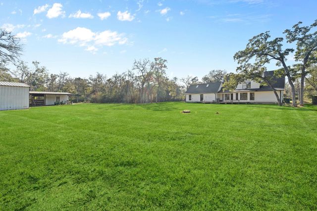 2879 Oak Forest Lane, Madisonville, TX 77864