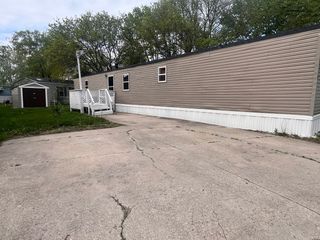 5 Washington Drive, Diamond, IL 60416