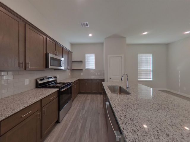 9835 Willow Creek Commerce Drive 110, Tomball, TX 77375