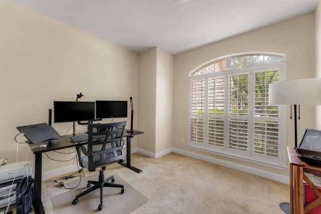 1821 Village Oak CT, Austin, TX 78704