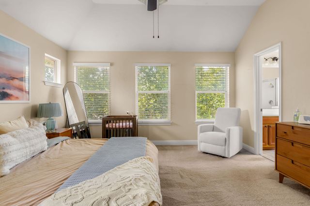 1821 Village Oak CT, Austin, TX 78704