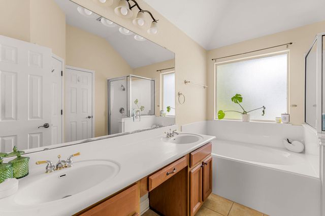 1821 Village Oak CT, Austin, TX 78704