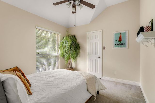 1821 Village Oak CT, Austin, TX 78704