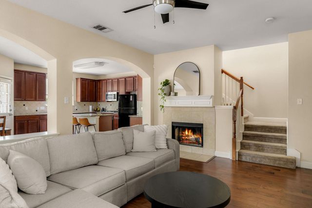 1821 Village Oak CT, Austin, TX 78704