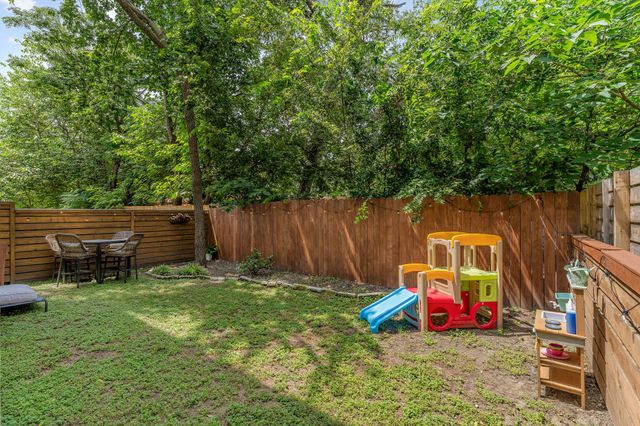 1821 Village Oak CT, Austin, TX 78704