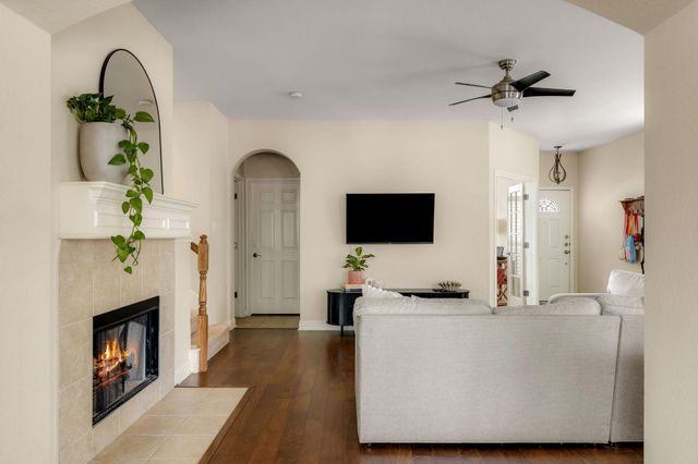 1821 Village Oak CT, Austin, TX 78704