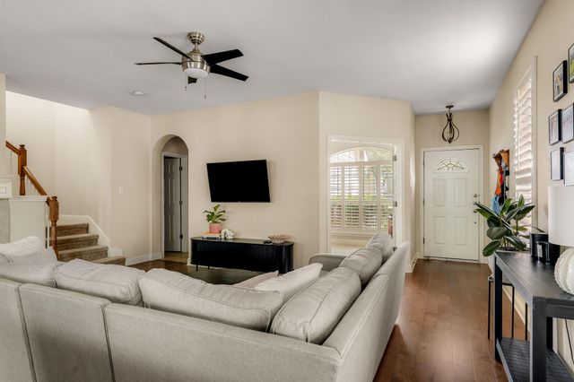 1821 Village Oak CT, Austin, TX 78704