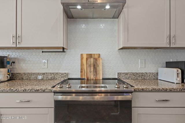 343 Highland Rhodes Drive, Clayton, NC 27520