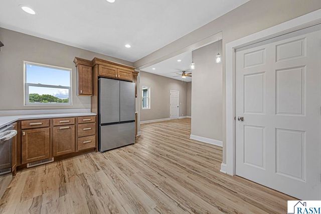 515 SW Benzel Avenue, Madelia, MN 56062